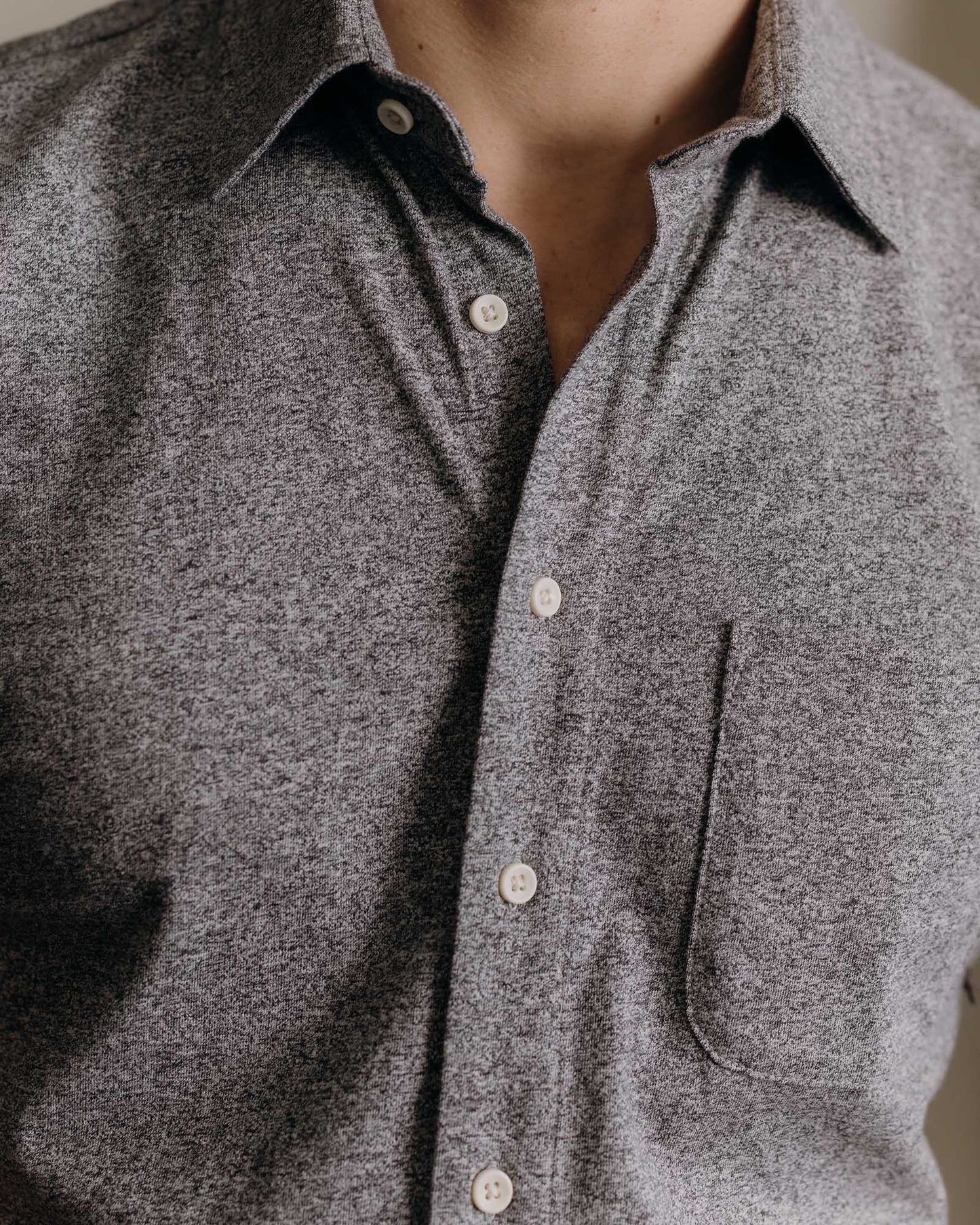 The Short Sleeve California in Pepper Twist