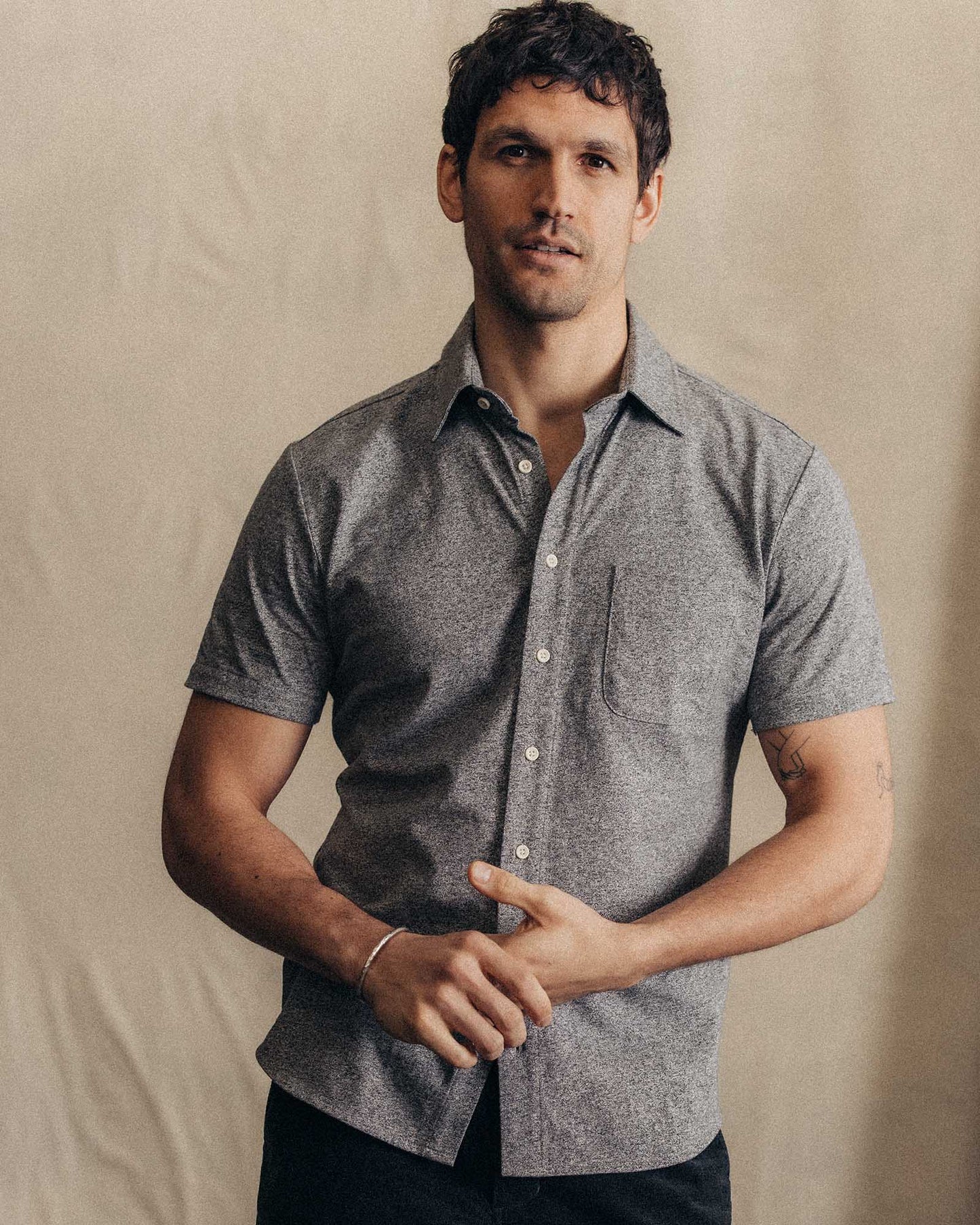 The Short Sleeve California in Pepper Twist