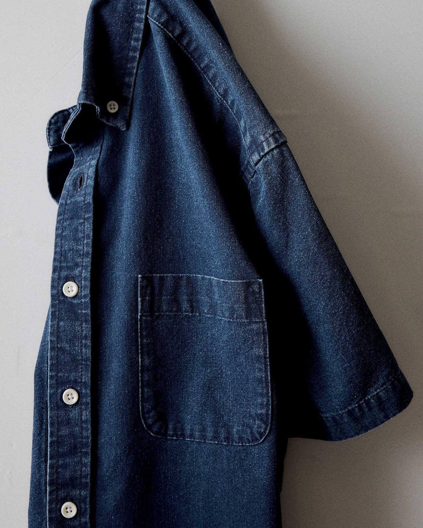 The Short Sleeve Jack in Rinsed Indigo Oxford