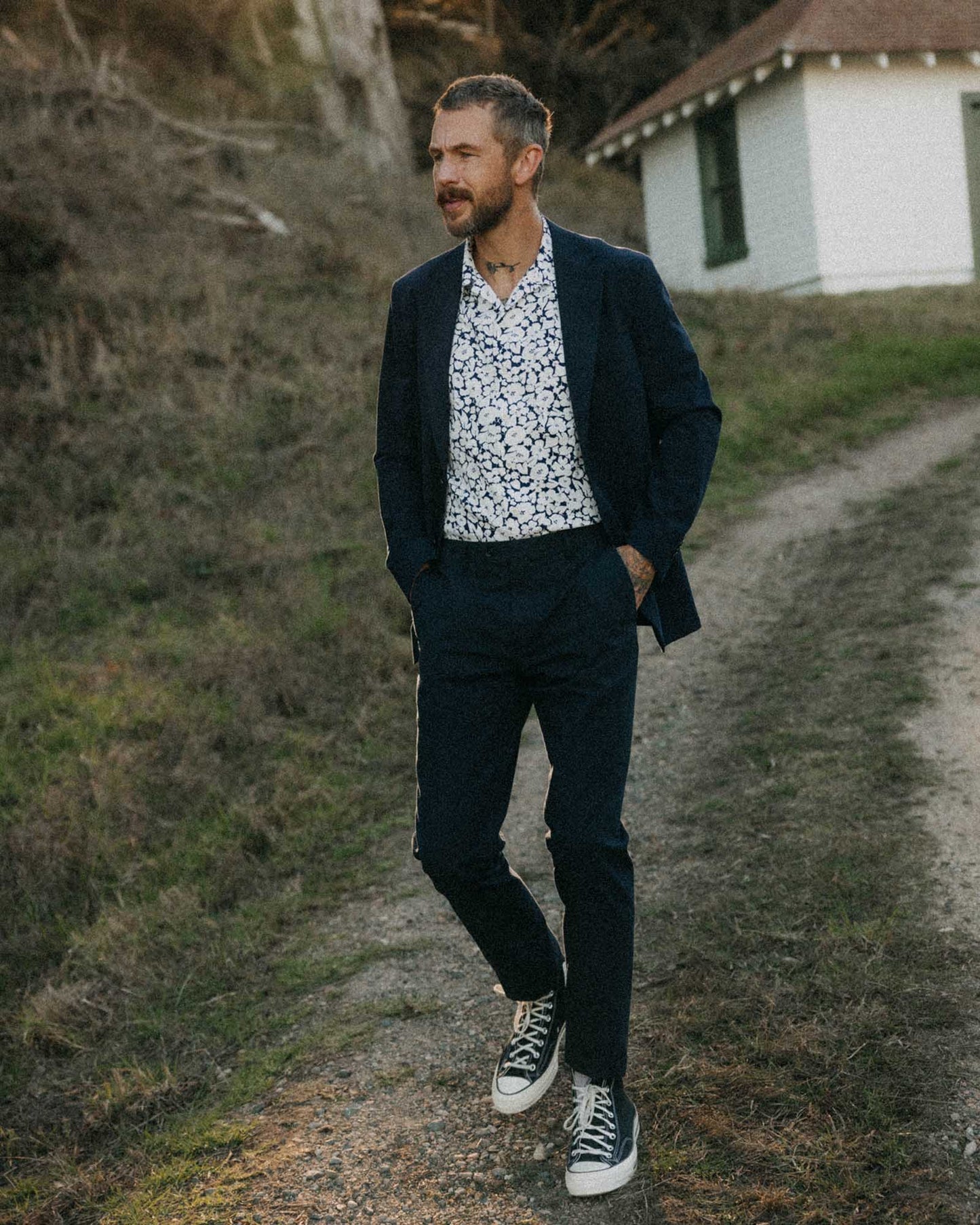 The Stevens Sportcoat in Navy Linen Seersucker