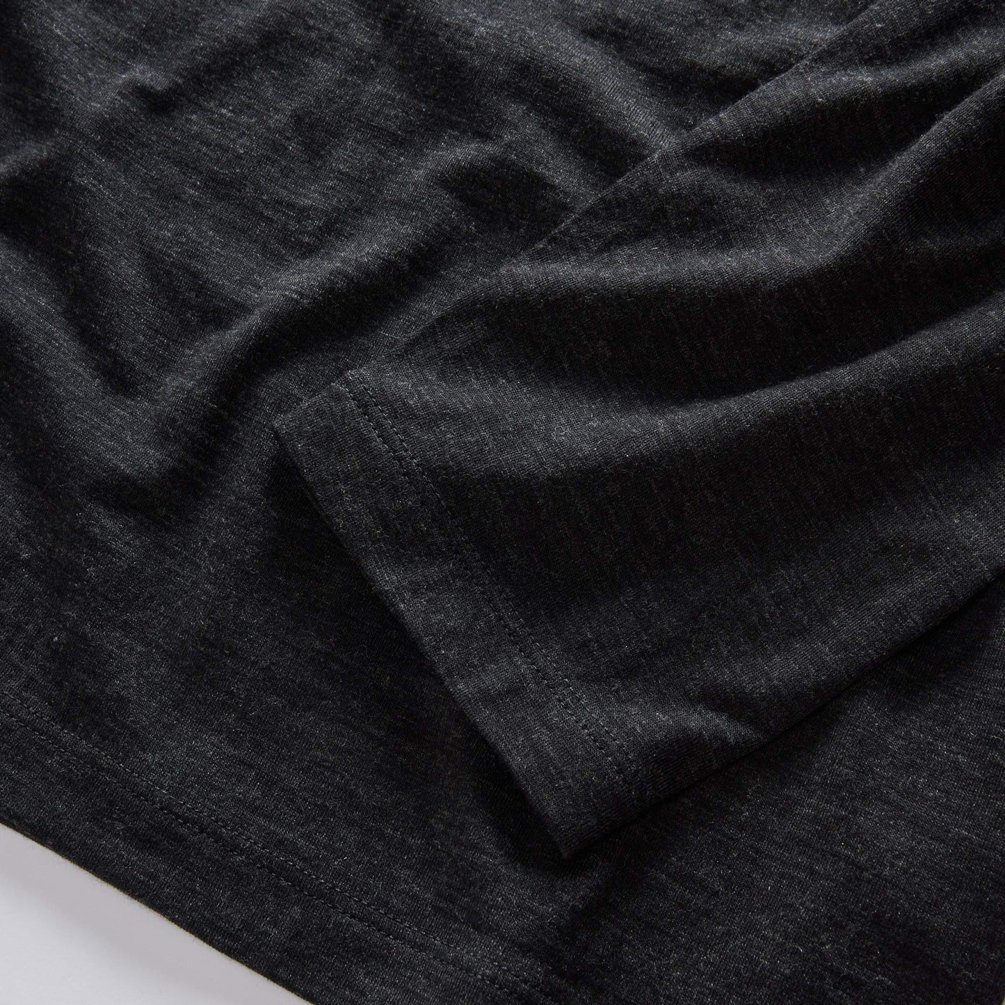 The Merino Henley in Heather Black